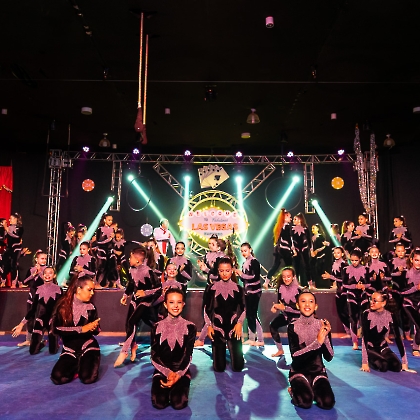 30.05.2025 - VIVA LAS VEGAS - APRESENTAÇÃO DO CURSO DE CIRCO EMPYREO-174