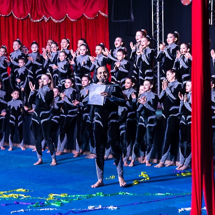 30.05.2025 - VIVA LAS VEGAS - APRESENTAÇÃO DO CURSO DE CIRCO EMPYREO-190