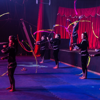 30.05.2025 - VIVA LAS VEGAS - APRESENTAÇÃO DO CURSO DE CIRCO EMPYREO-67