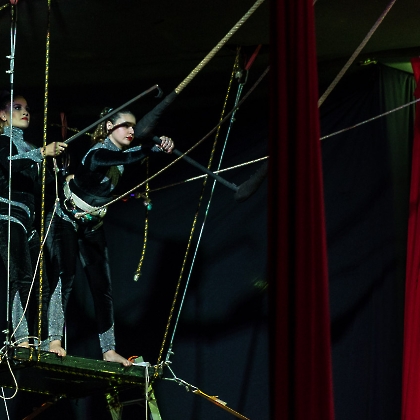 31.05.2025 - VIVA LAS VEGAS - APRESENTAÇÃO DO CURSO DE CIRCO EMPYREO-110